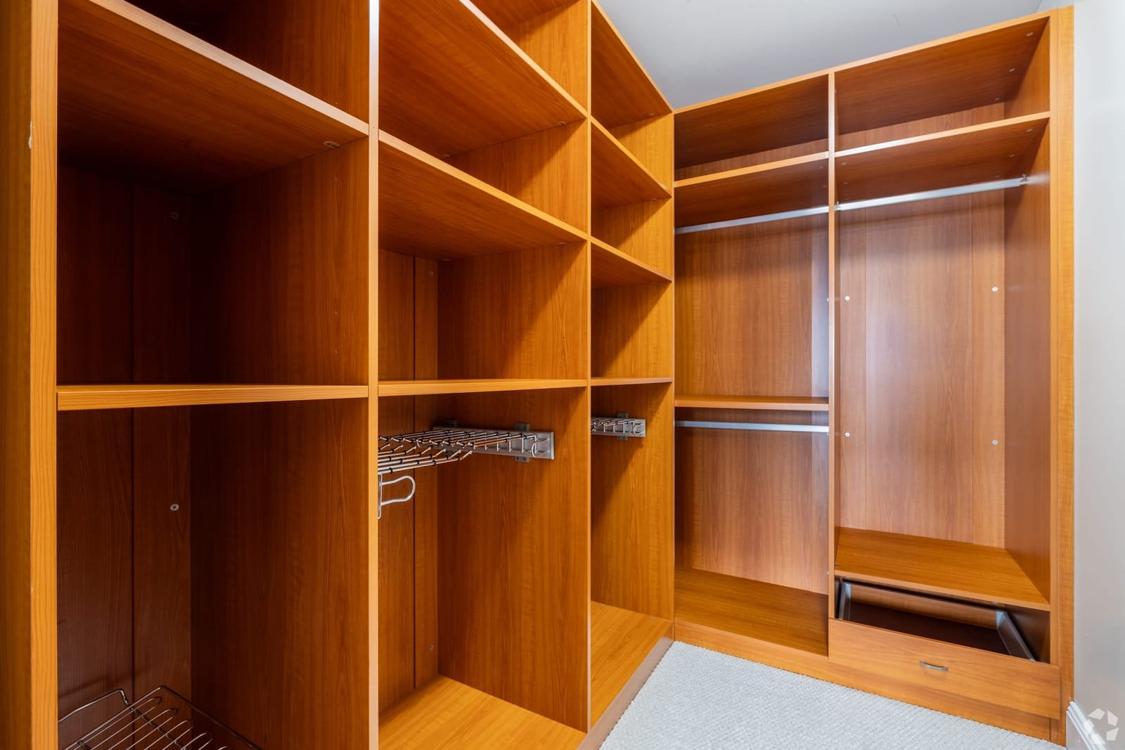 Fitted walk-in closet